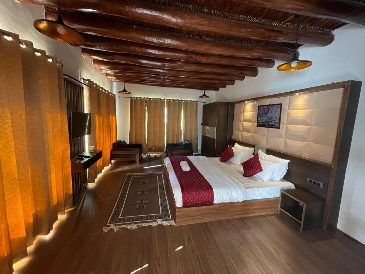 Tongspon Inn Leh Ngoại thất bức ảnh