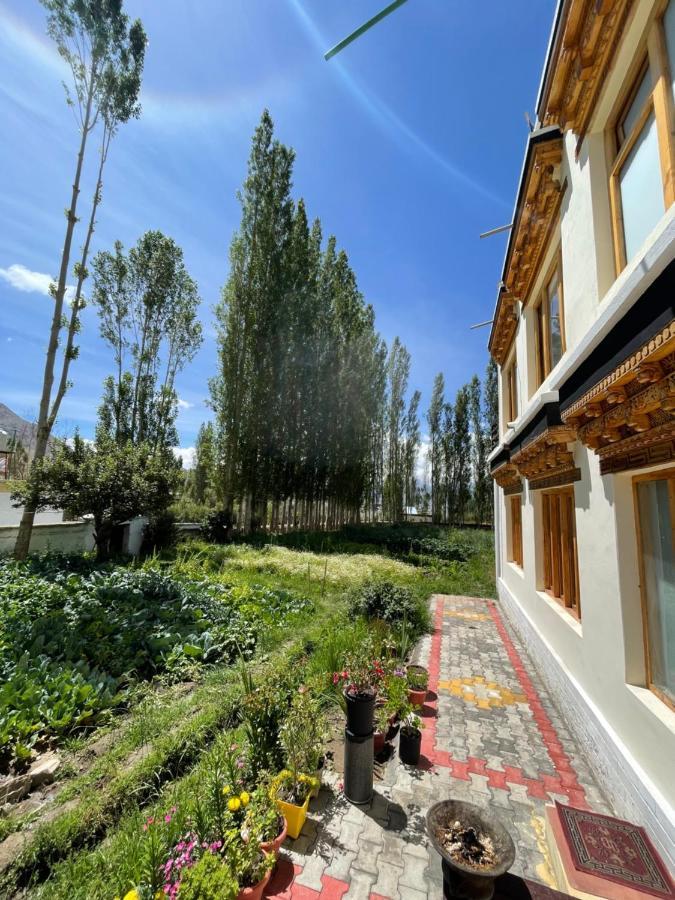 Tongspon Inn Leh Ngoại thất bức ảnh